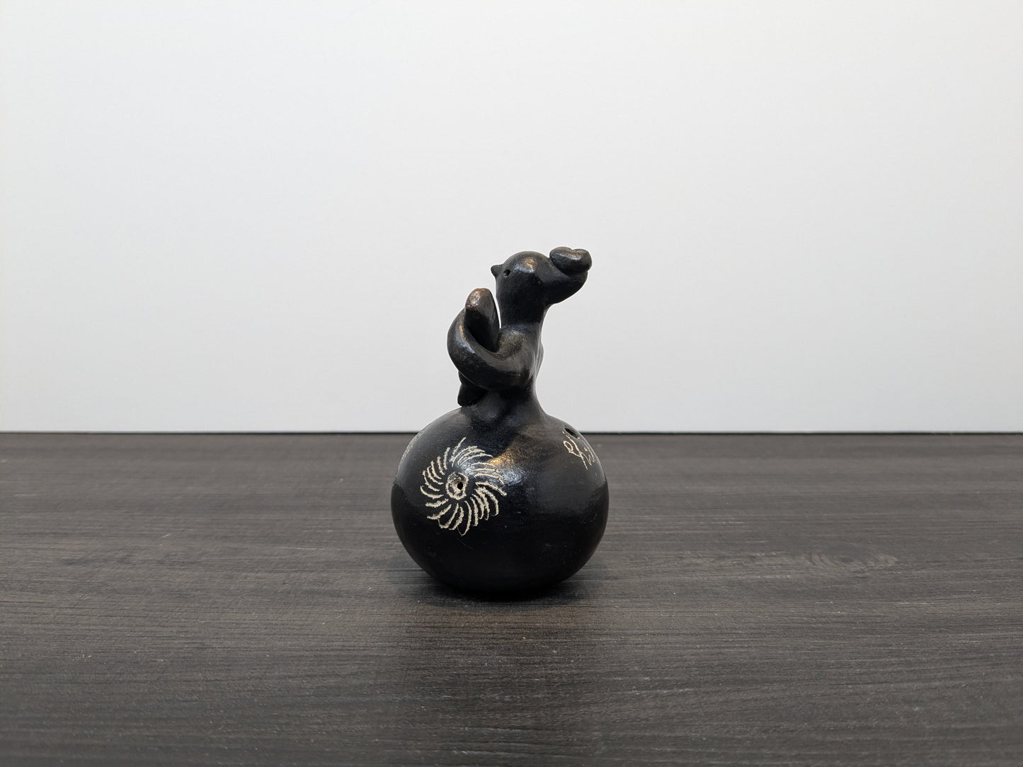 Quinchamali Pottery Chile| 20th Century Mestizo Traditional Chilean Decorative Pottery | Barro Negro Guitar Player