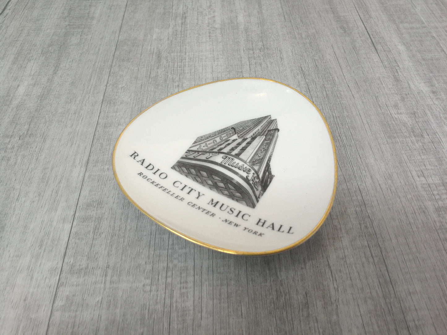 NEW YORK / US - Radio City Music Hall Dish | Rosenthal Porcelain Selb Germany | Dream Big