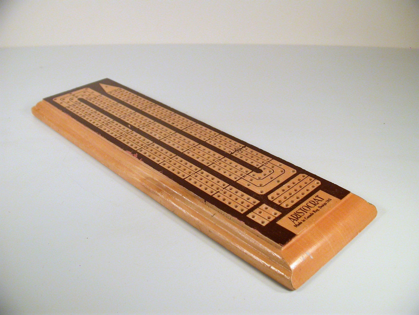 Art Deco Cribbage Board, 1945, Birch, Made in Canada Cribbage Board