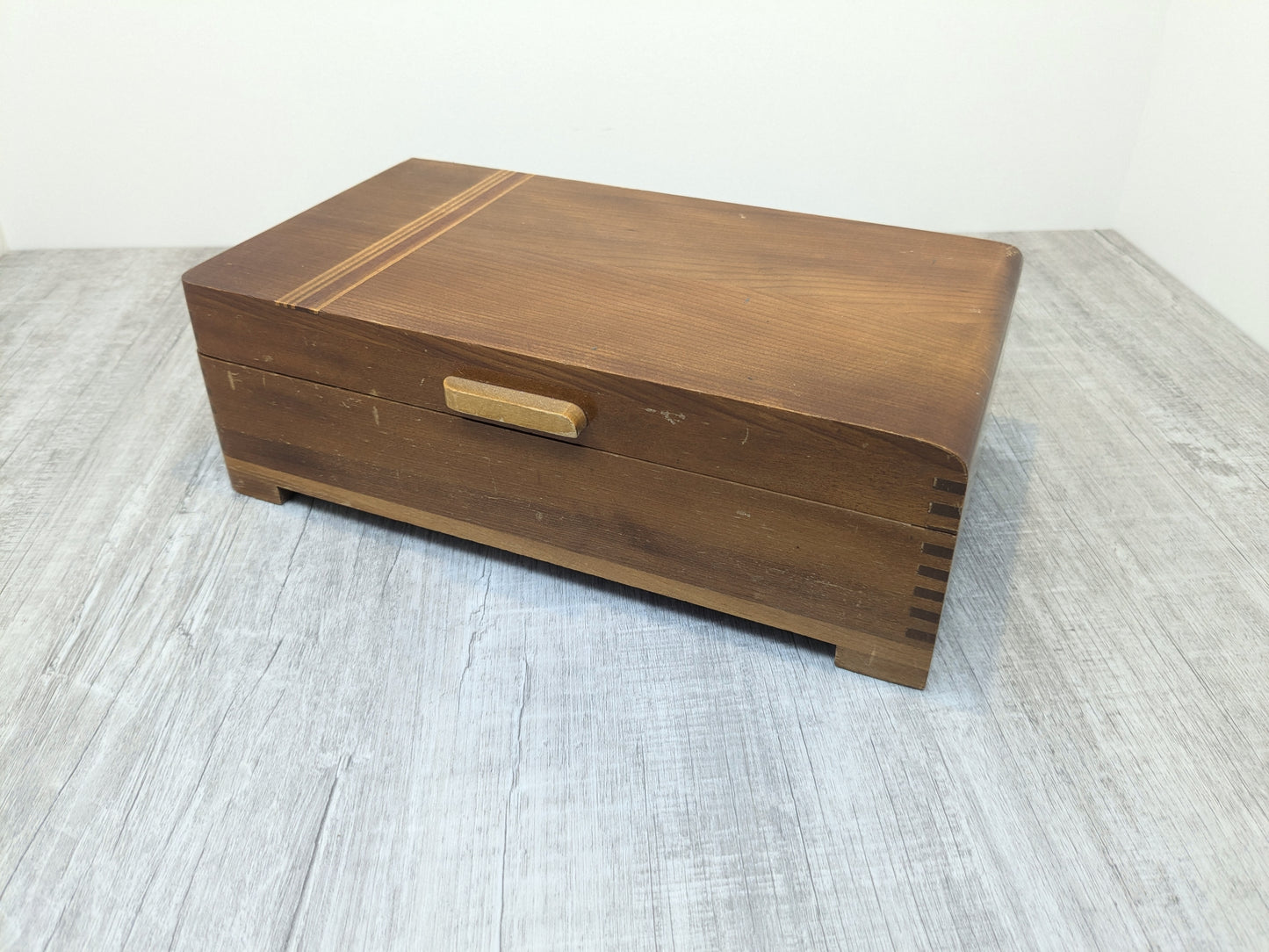 Art Deco Butternut Hinged Box | Finger Jointed Vintage Box with Wood Inlay