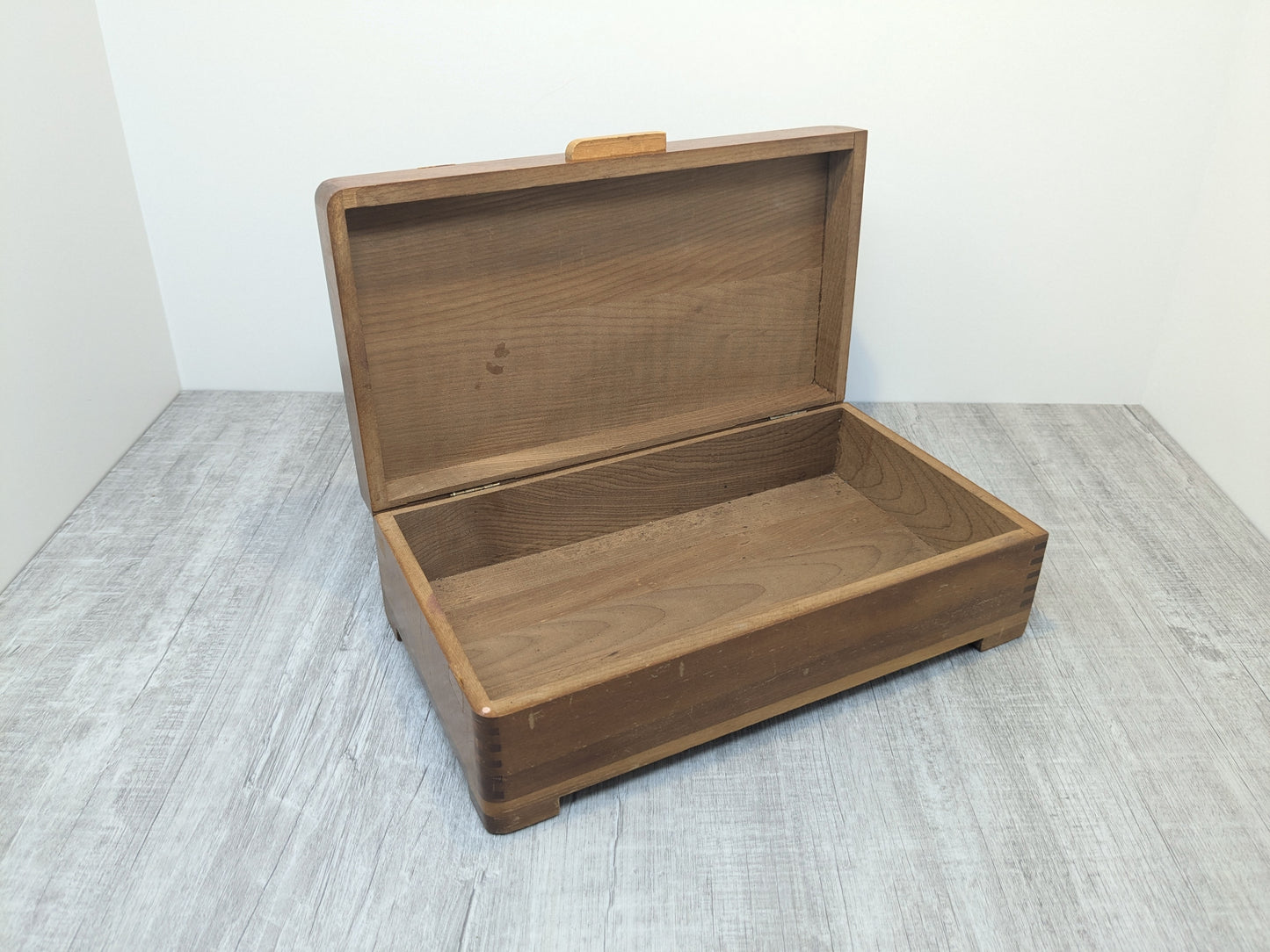 Art Deco Butternut Hinged Box | Finger Jointed Vintage Box with Wood Inlay