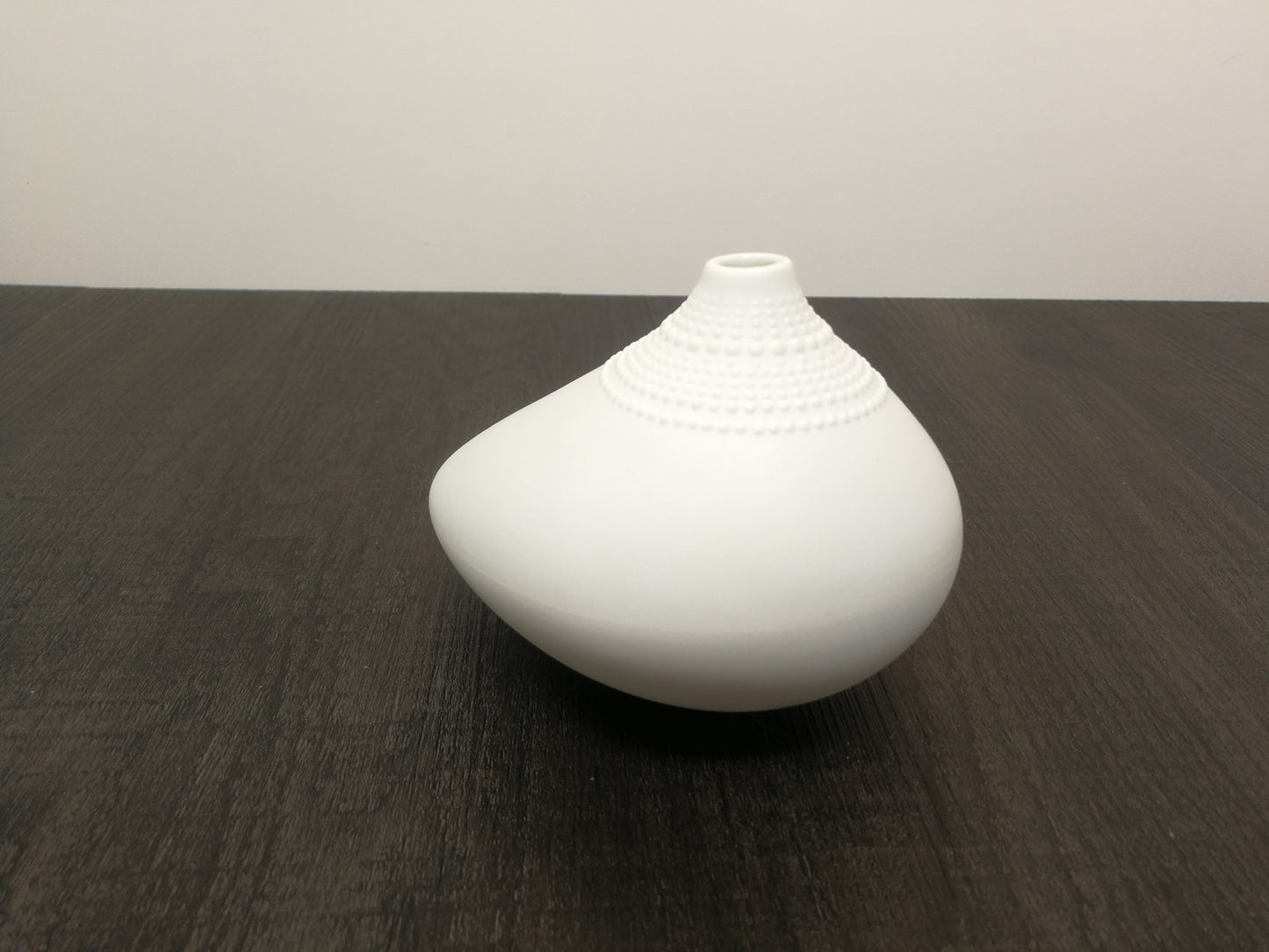 Bisque Porcelain Tapio Wirkkala Vase | "Pollo" Vase Rosenthal Studio-linie series 1970's