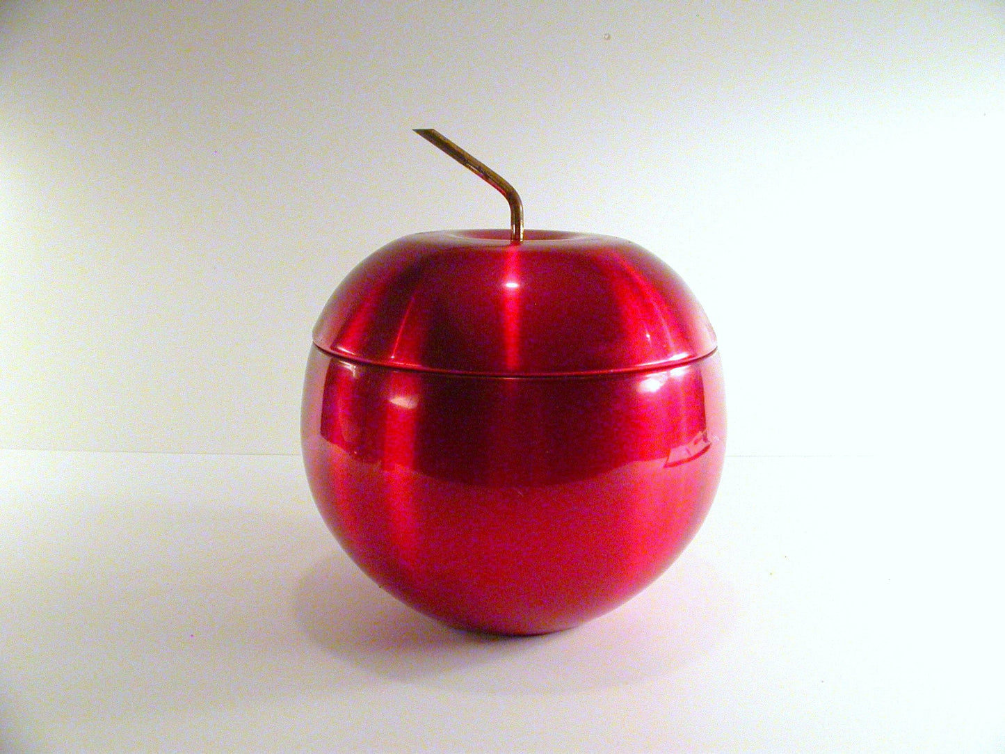 Daydream Aluminium Ice Bucket | Vintage Apple Shaped Bar Ware
