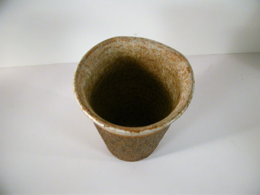 Hansen-Ross Studio Pottery from Fort Qu'Appelle Saskatchewan, Vintage Stoneware Wall Pocket 1976