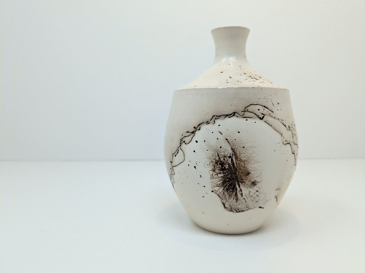 Jane Murray Smith Feather Bisque Vase | Carbon-Trap Markings