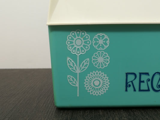 Mid Mod Turquoise Rigid Plastic Recipe Box | Crazy Daisy Flower Design | Vintage Aquamarine Kitchen Recipe Storage Box