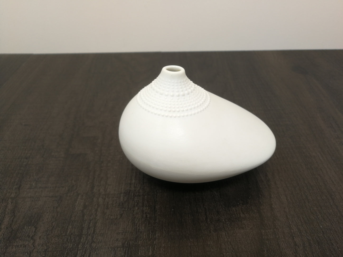 Bisque Porcelain Tapio Wirkkala Vase | "Pollo" Vase Rosenthal Studio-linie series 1970's
