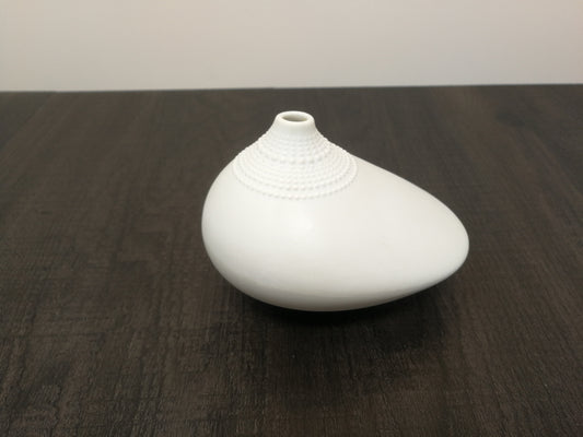 Bisque Porcelain Tapio Wirkkala Vase | "Pollo" Vase Rosenthal Studio-linie series 1970's