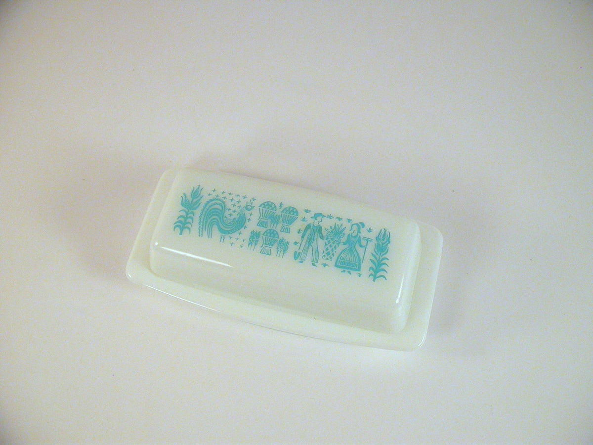 Vintage Pyrex Amish Butter Dish | Blue Butterprint