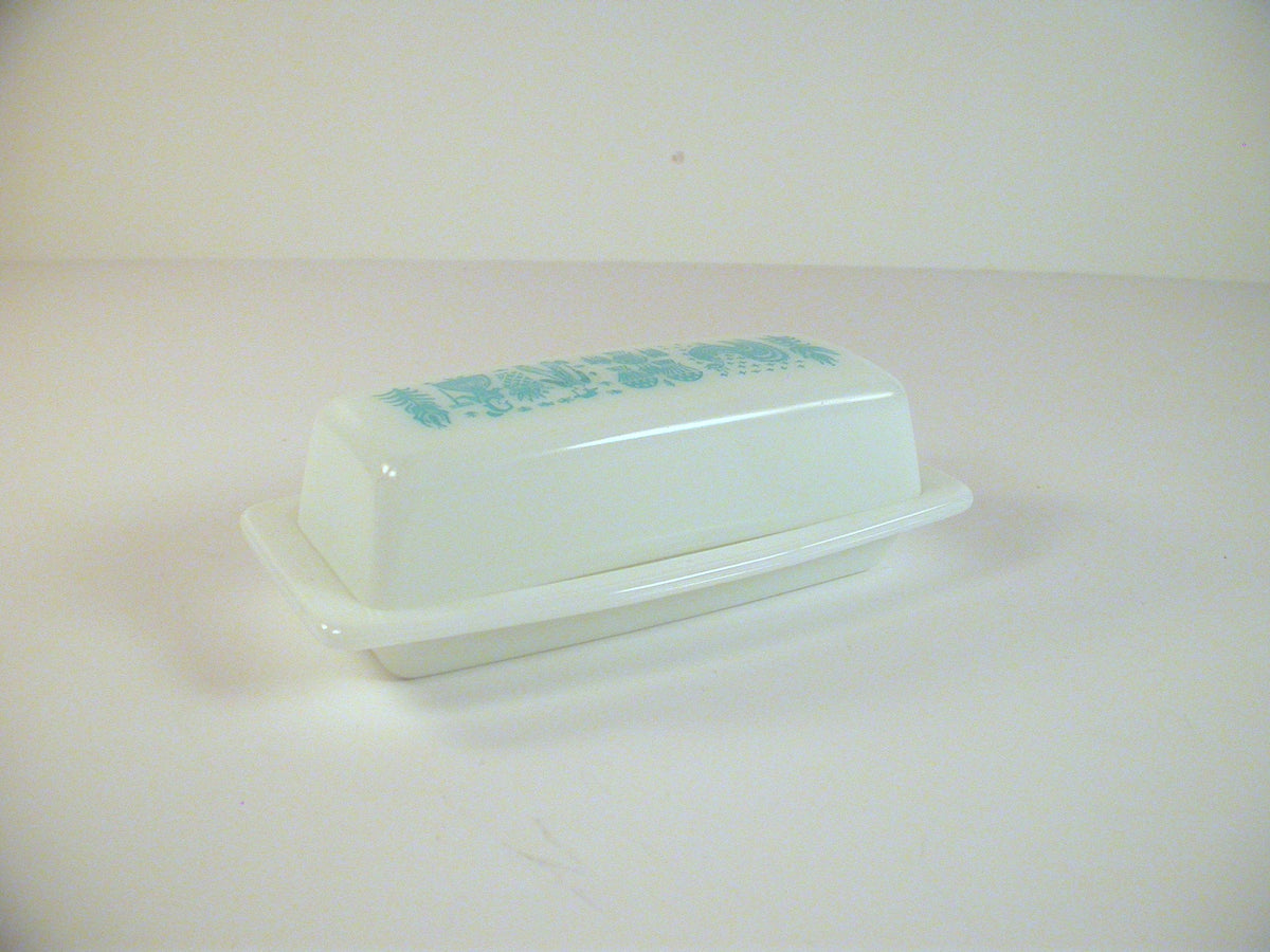 Vintage Pyrex Amish Butter Dish | Blue Butterprint