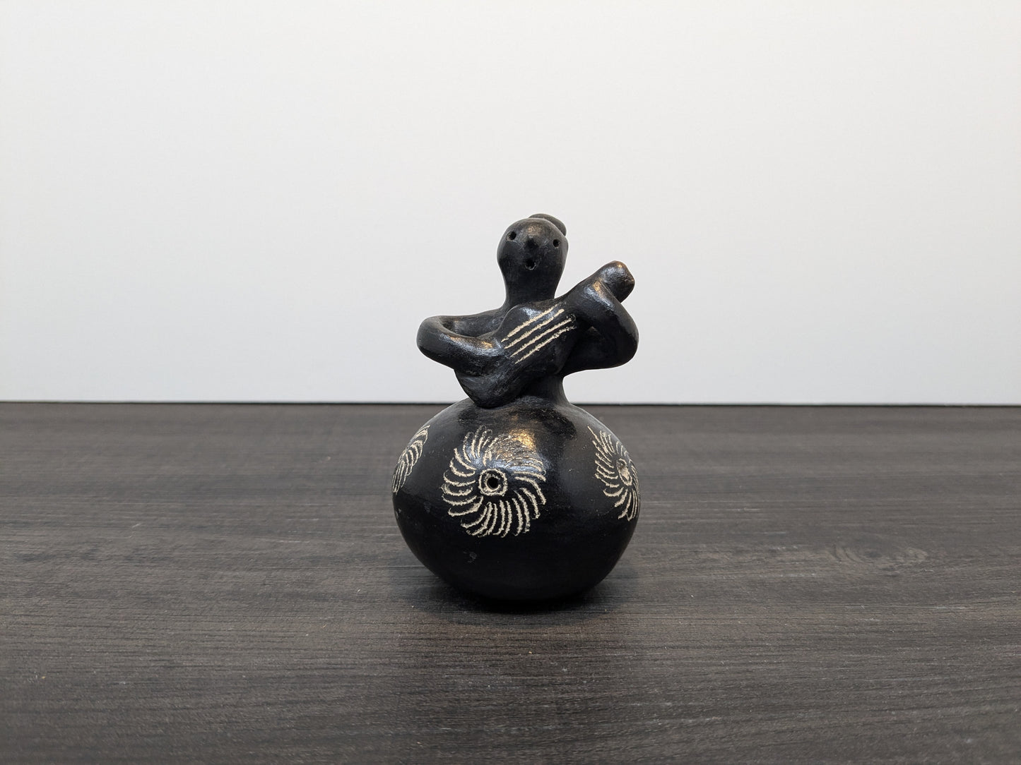 Quinchamali Pottery Chile| 20th Century Mestizo Traditional Chilean Decorative Pottery | Barro Negro Guitar Player