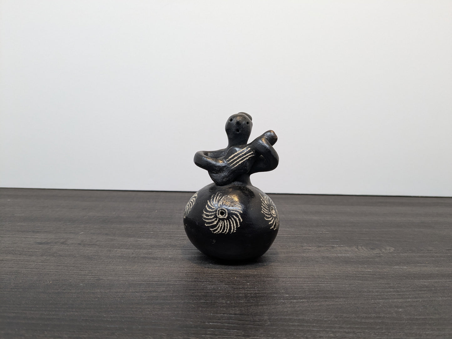 Quinchamali Pottery Chile| 20th Century Mestizo Traditional Chilean Decorative Pottery | Barro Negro Guitar Player