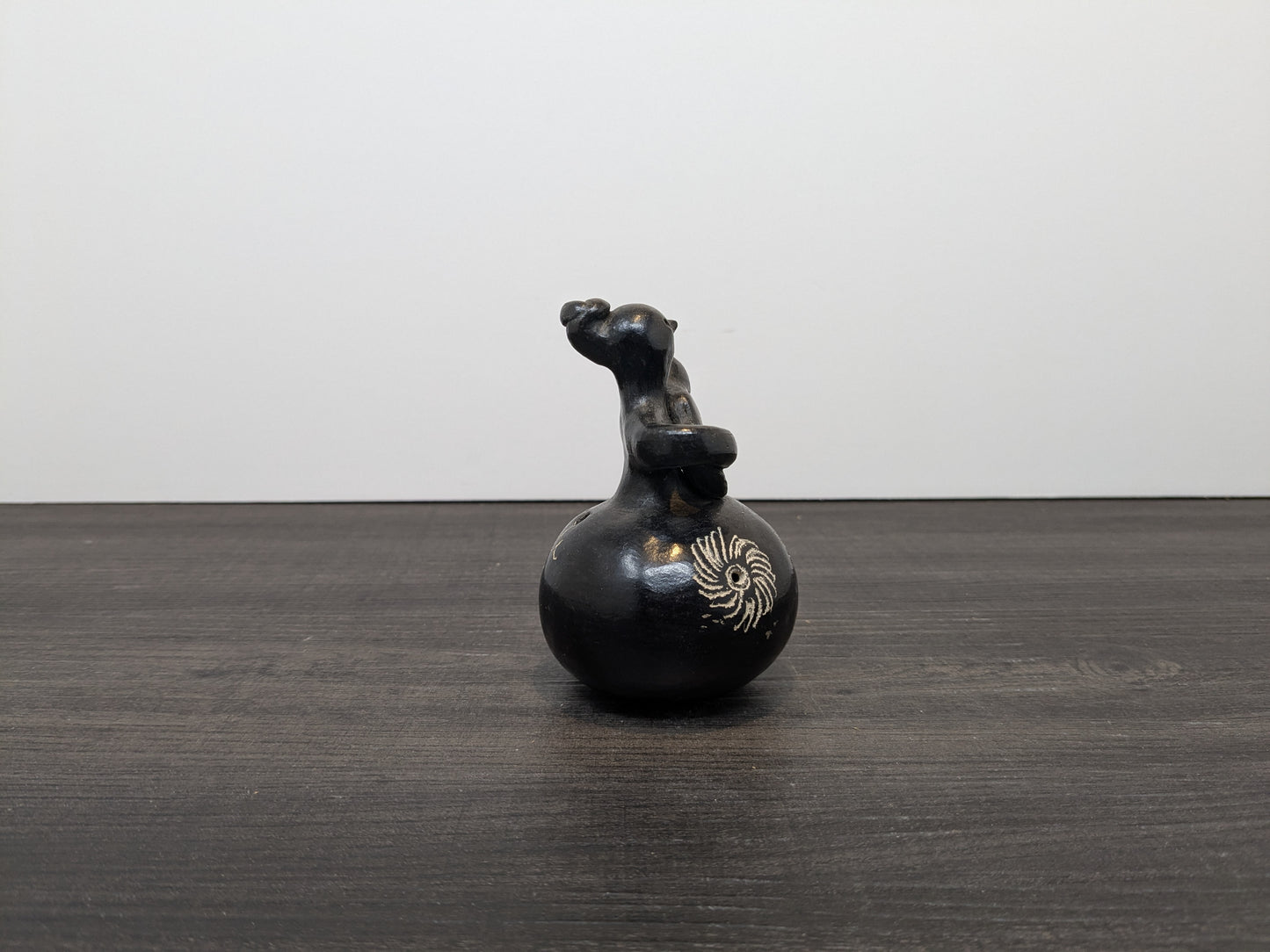 Quinchamali Pottery Chile| 20th Century Mestizo Traditional Chilean Decorative Pottery | Barro Negro Guitar Player