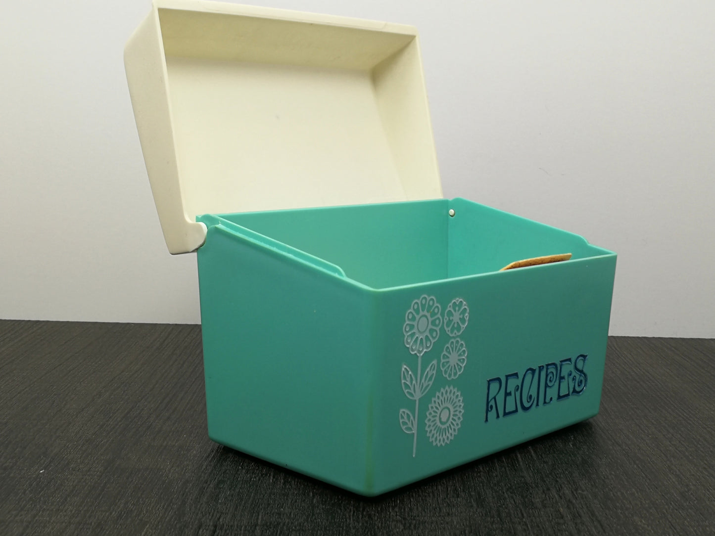 Mid Mod Turquoise Rigid Plastic Recipe Box | Crazy Daisy Flower Design | Vintage Aquamarine Kitchen Recipe Storage Box