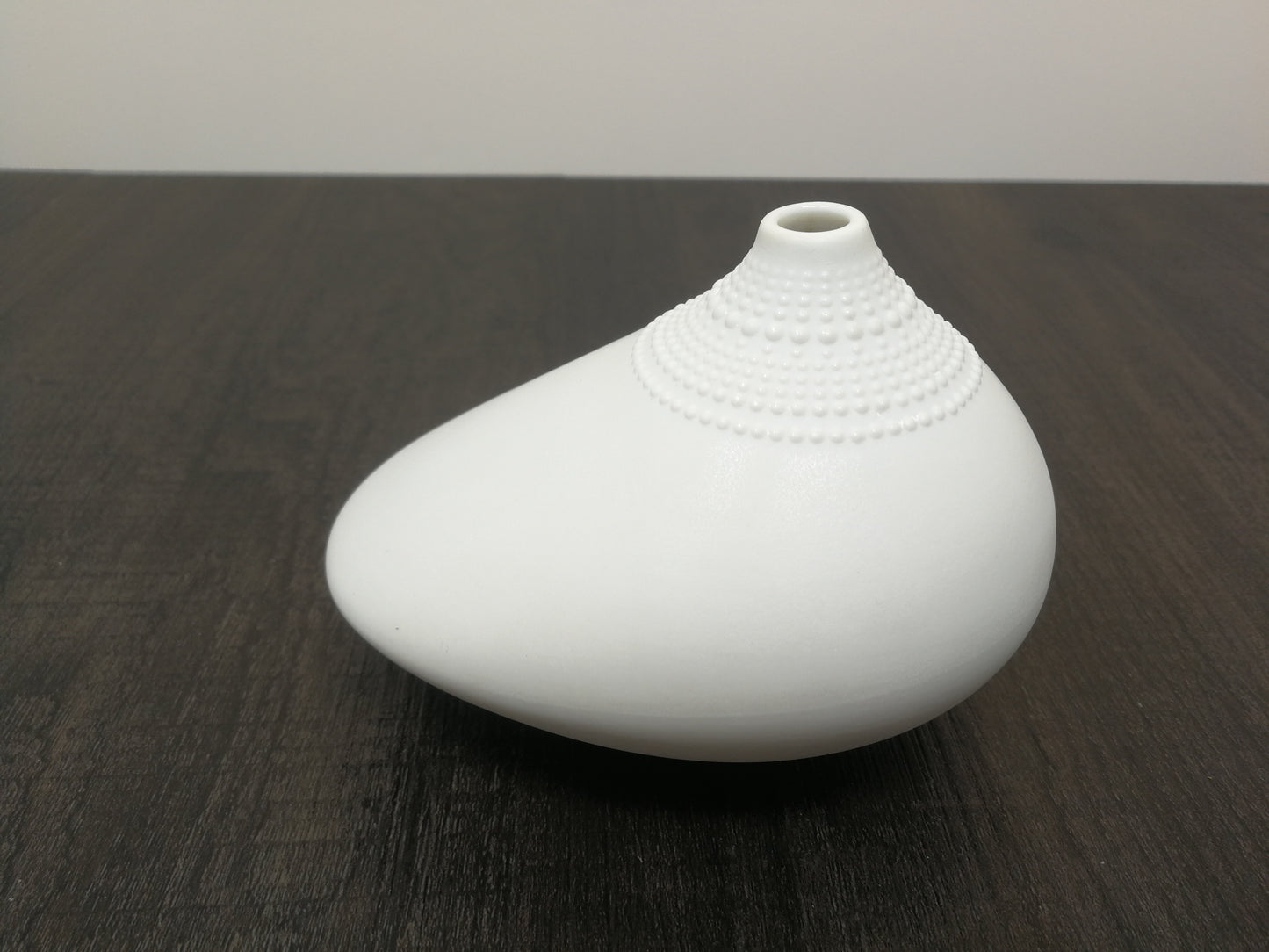 Bisque Porcelain Tapio Wirkkala Vase | "Pollo" Vase Rosenthal Studio-linie series 1970's
