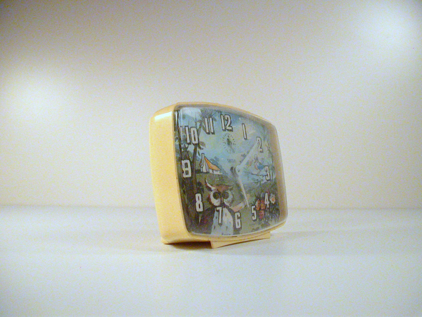 Smiths Alarm Clock, 1960's Plastic Alarm clock Made in England