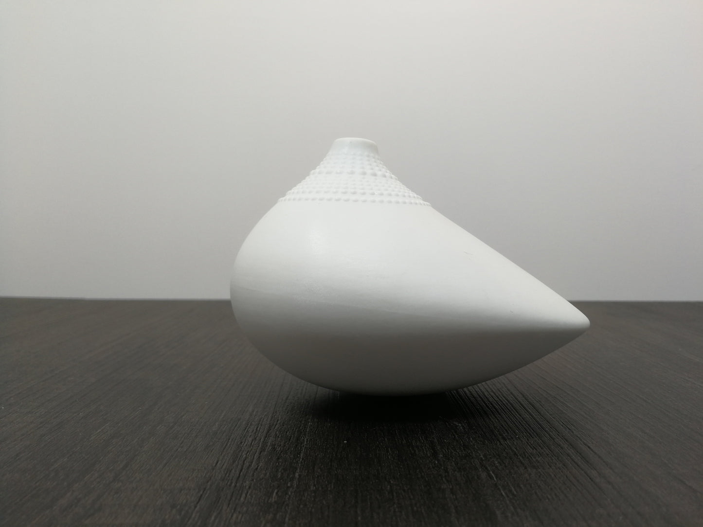 Bisque Porcelain Tapio Wirkkala Vase | "Pollo" Vase Rosenthal Studio-linie series 1970's