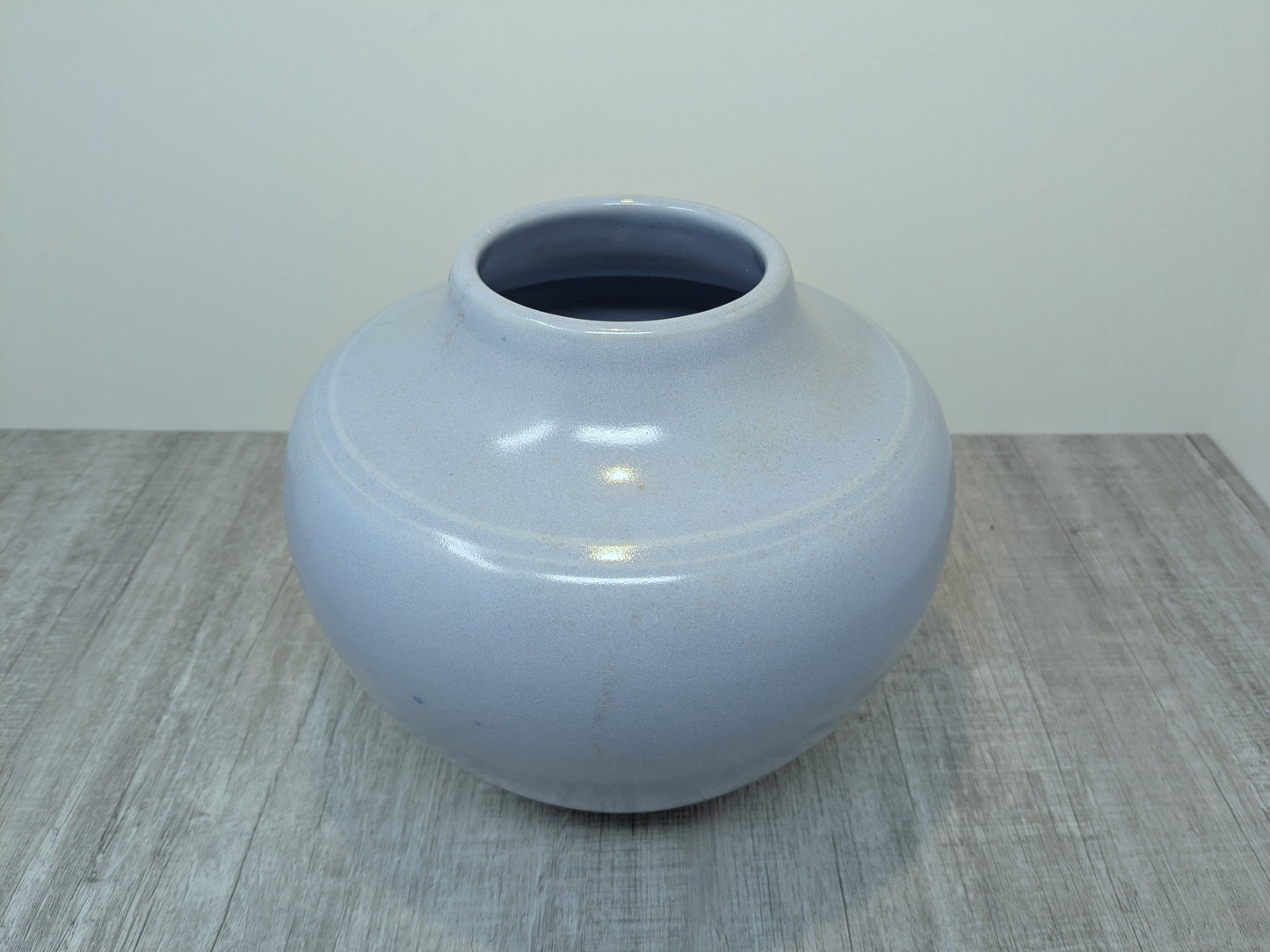 Terry Ryals studio pottery vase | Light Blue / Lavender Blue Glaze