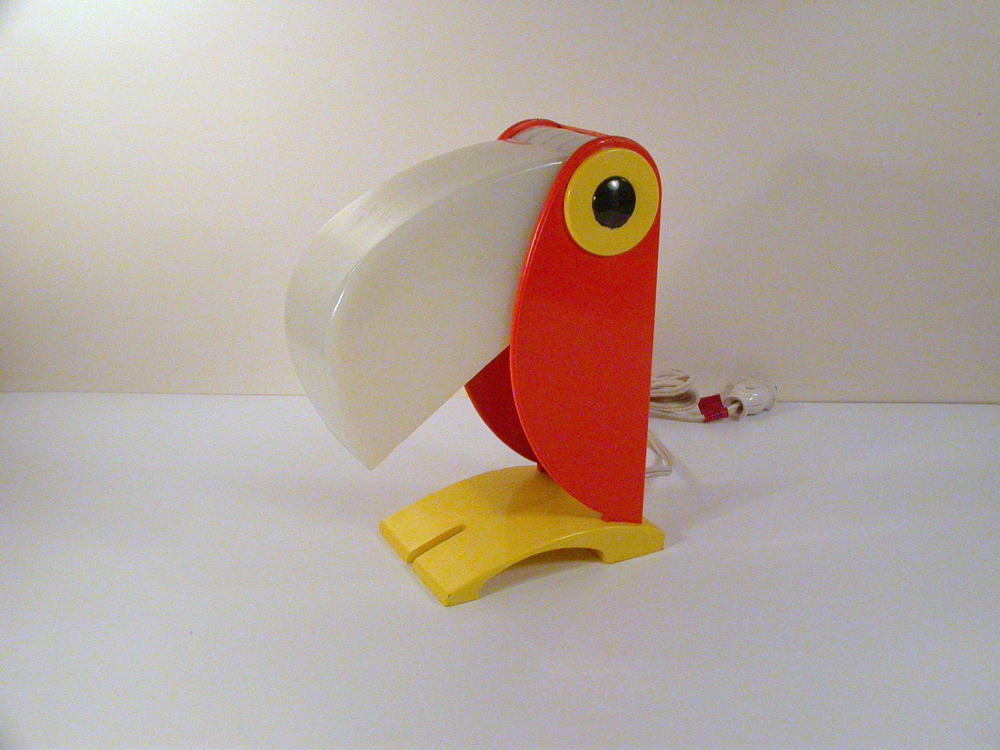 1960's Toucan Plastic Table lamp