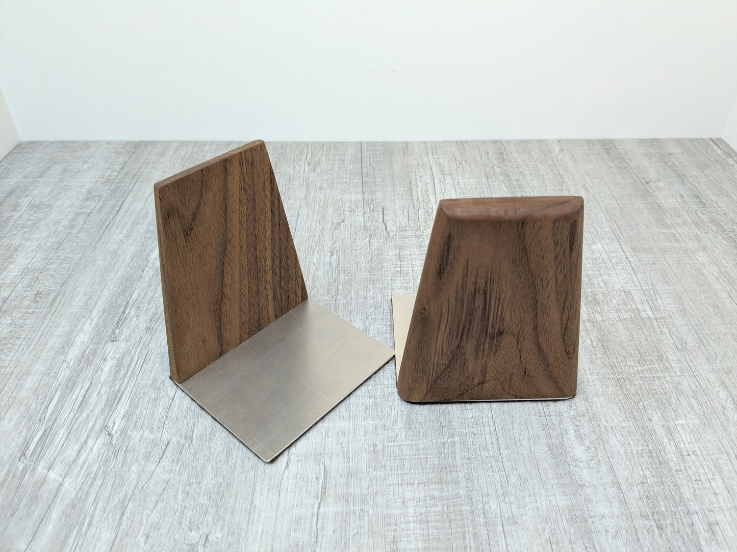Minimalist Walnut and Metal Bookends | Mid Century desk accessories | Walnut & Aluminium