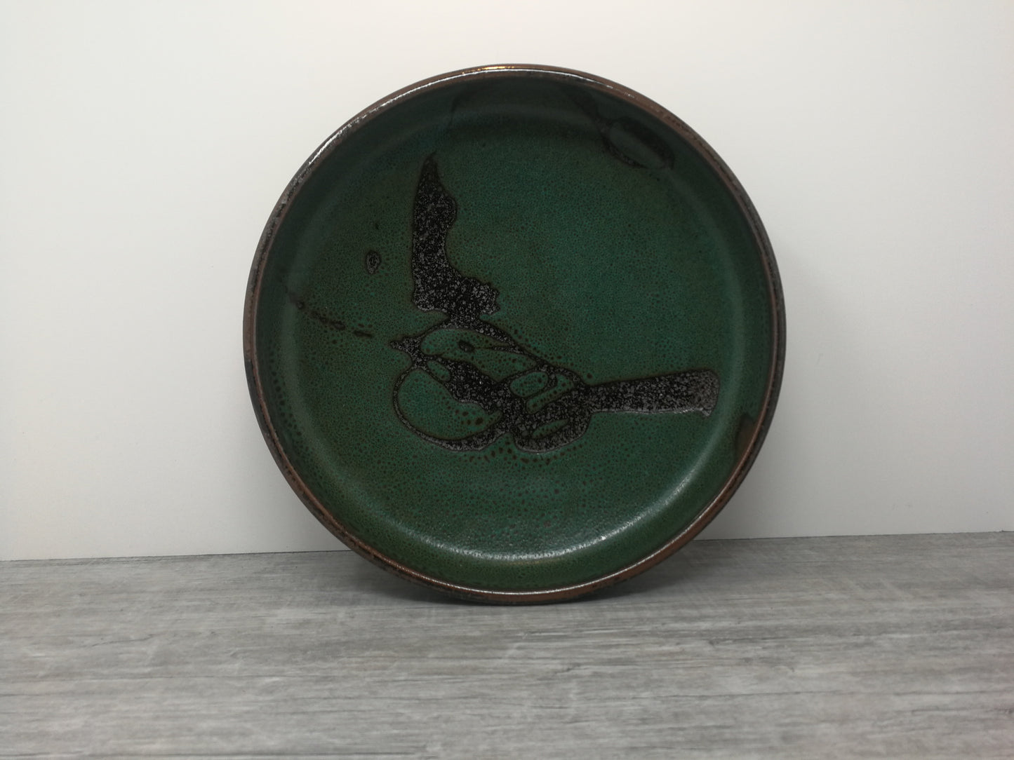 Walter Dexter Green Charger