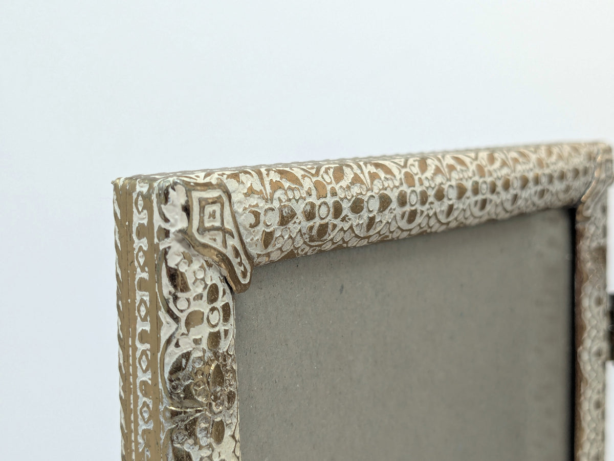 Vintage Bifold Picture Frame | Antiqued White & Brass Finish | 4"× 6"