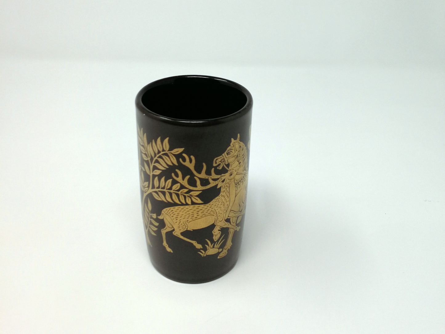 Purbeck Pottery | Coffee-Tea Mug | Gold Trimmed Medieval Hunting Scene on Brown Body