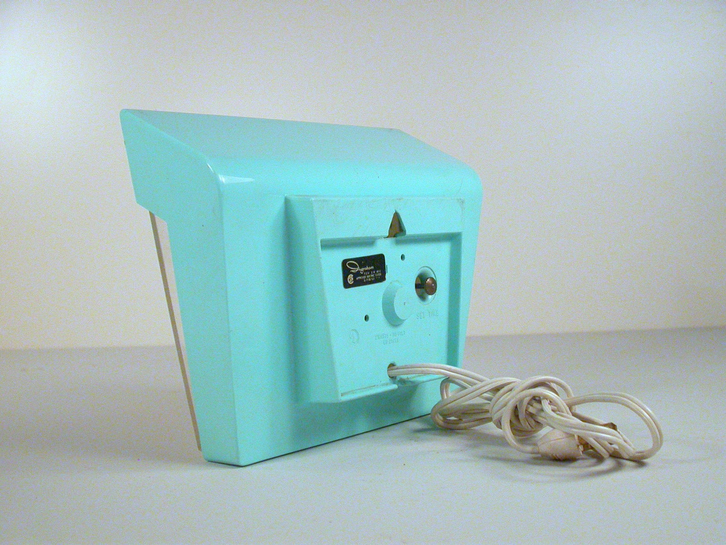 Mid Mod Electric Clock | Ingraham Blue Kitchen Clock
