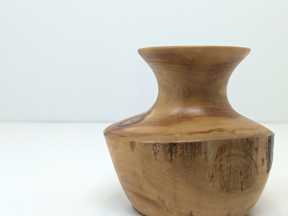Aspen Wood Vase | Spinning Aspen Woodturning