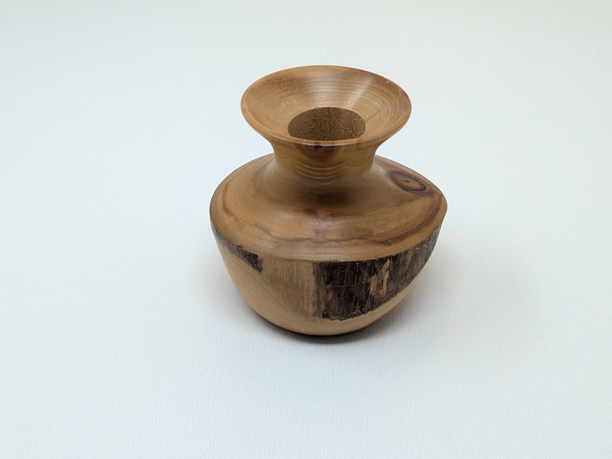 Aspen Wood Vase | Spinning Aspen Woodturning